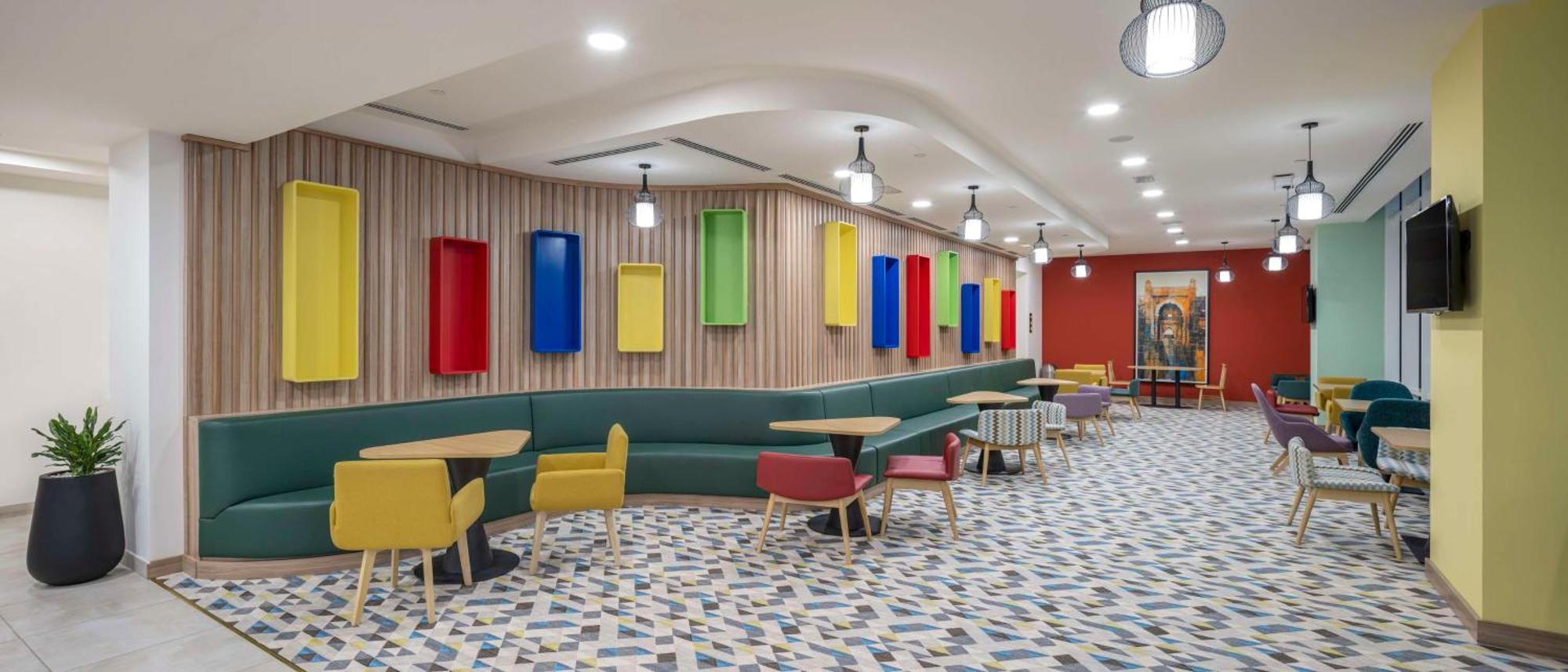 Hampton By Hilton Doha Old Town Hotell Exteriör bild