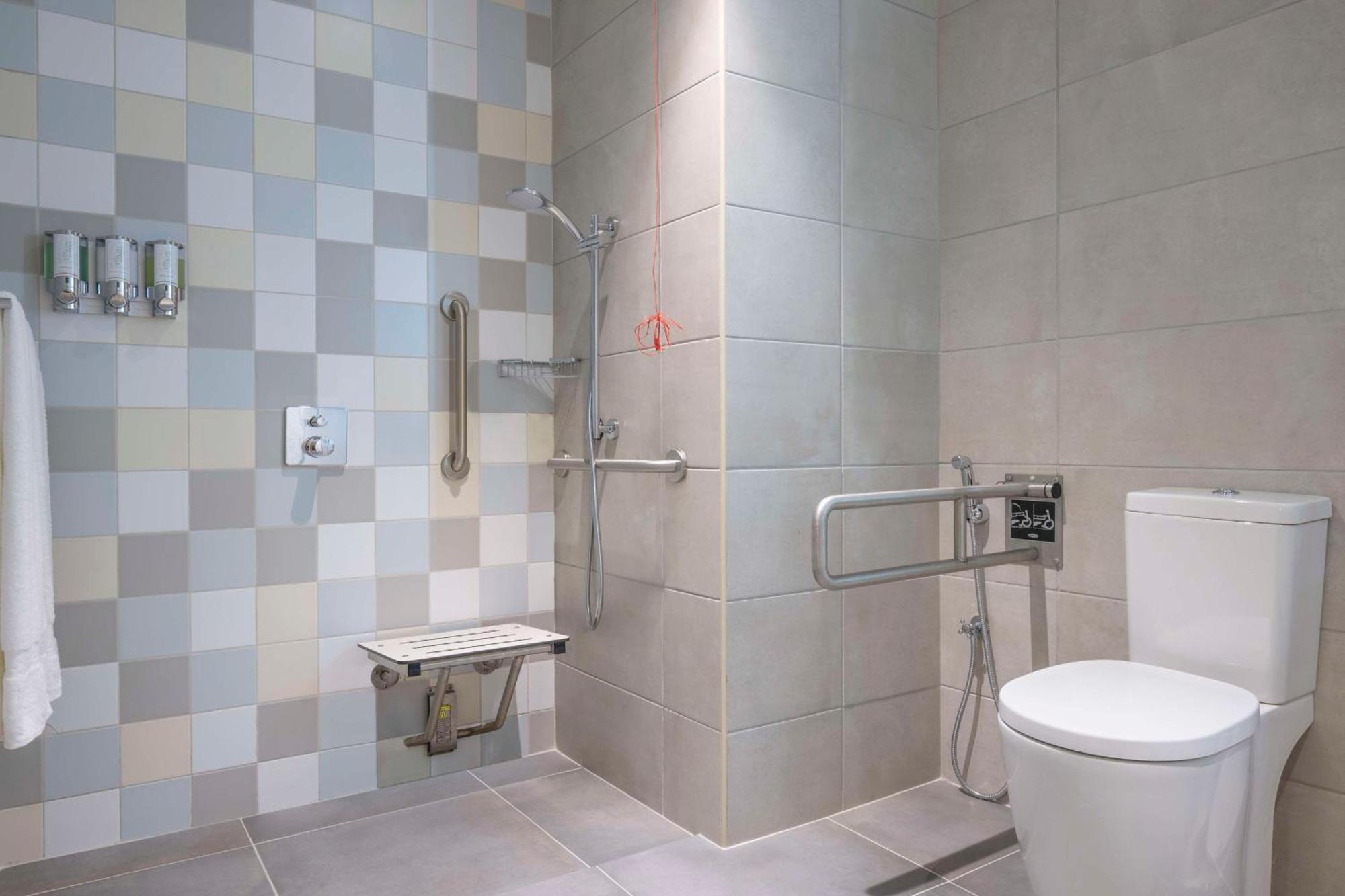 Hampton By Hilton Doha Old Town Hotell Exteriör bild