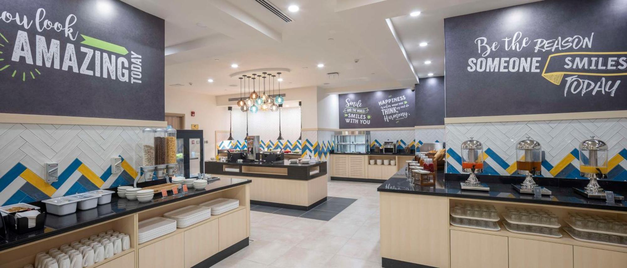 Hampton By Hilton Doha Old Town Hotell Exteriör bild