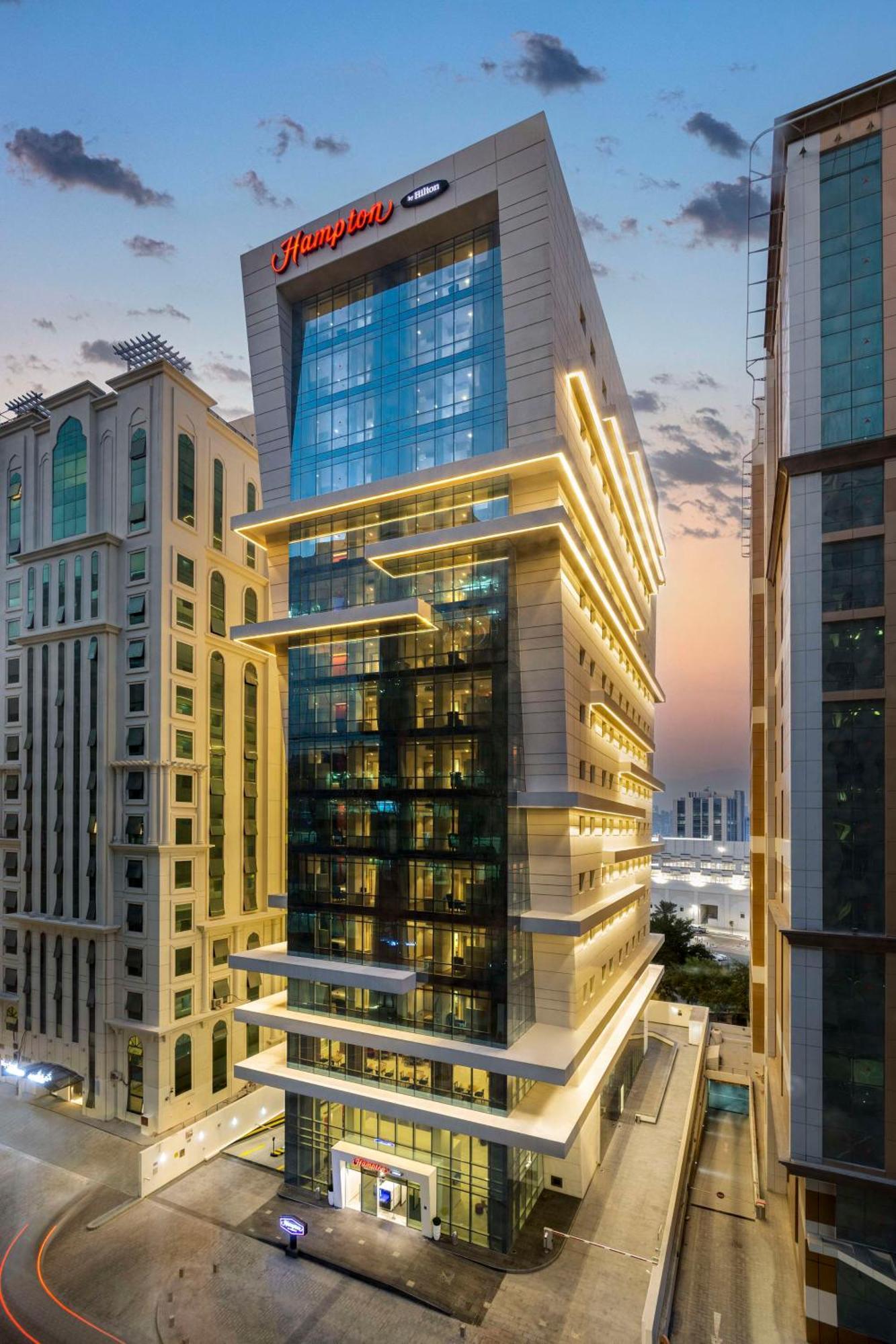 Hampton By Hilton Doha Old Town Hotell Exteriör bild